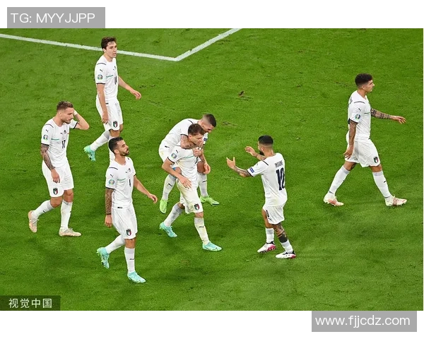 拜仁狂胜巴黎圣日耳曼五球大捷神奇扑救点燃全场热情