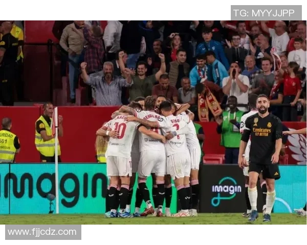 西甲激战AC米兰狂胜曼联四球大捷帽子戏法引爆全场热情